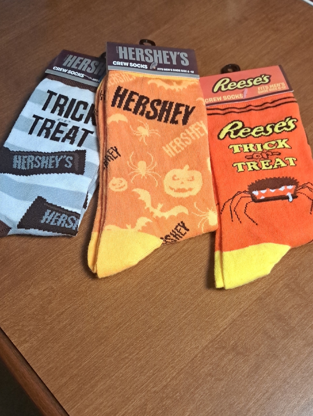 HERSHEY'S Orange Halloween Crew Socks - Pack of 1